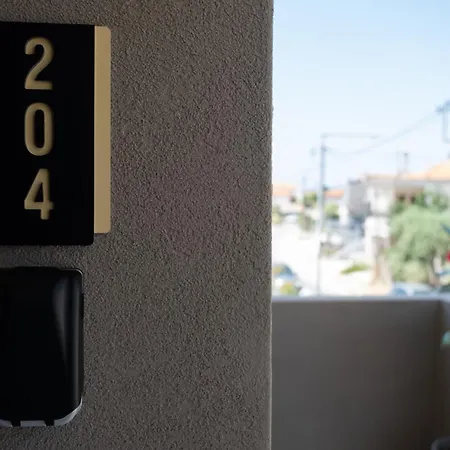 Apartahotel Minimalist 3*