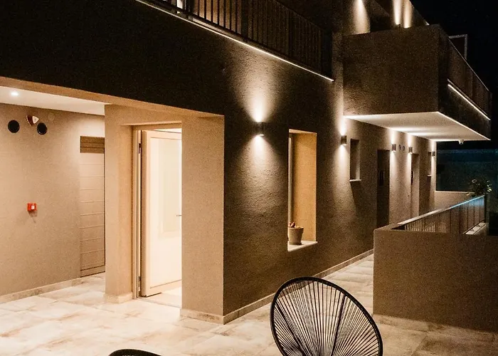 Minimalist Aparthotel 3*