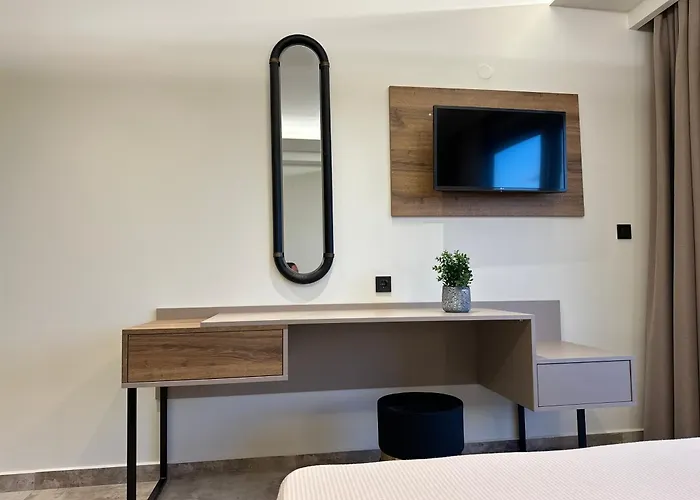 Minimalist Aparthotel 3*