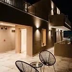 Minimalist Hotel apartamentowy 3*