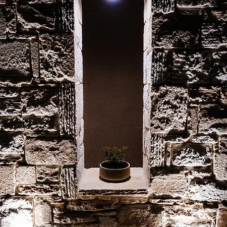 Minimalist Aparthotel Potos